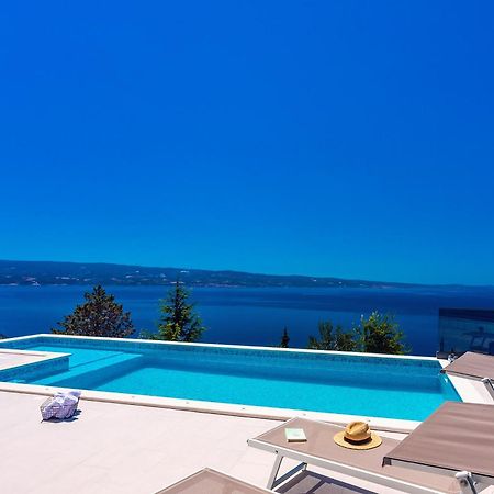 Villa Belvedere With Heated Pool, Billiards, Media Room, Sea Views,10 Pax Omiš Dış mekan fotoğraf