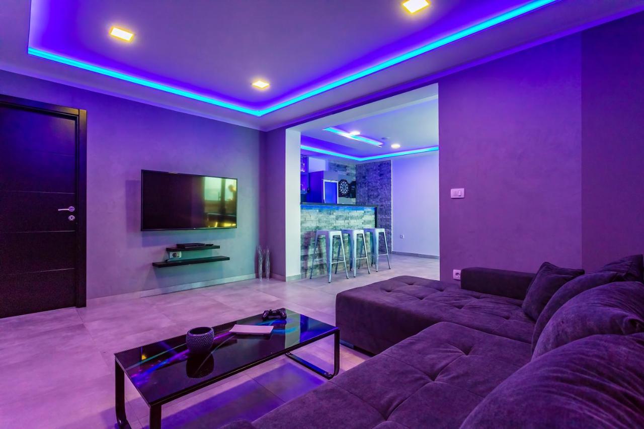 Villa Belvedere With Heated Pool, Billiards, Media Room, Sea Views,10 Pax Omiš Dış mekan fotoğraf
