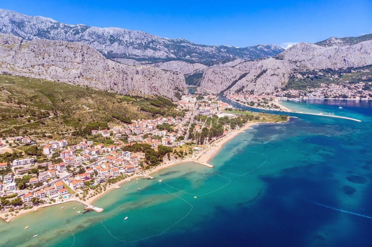 Villa Belvedere With Heated Pool, Billiards, Media Room, Sea Views,10 Pax Omiš Dış mekan fotoğraf
