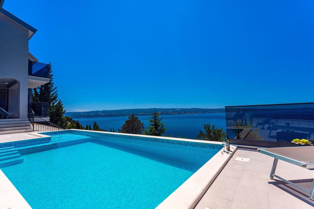 Villa Belvedere With Heated Pool, Billiards, Media Room, Sea Views,10 Pax Omiš Dış mekan fotoğraf