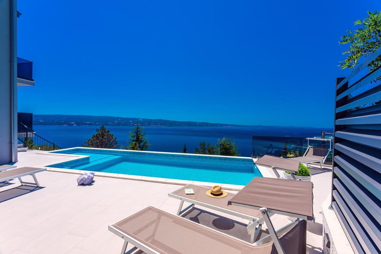 Villa Belvedere With Heated Pool, Billiards, Media Room, Sea Views,10 Pax Omiš Dış mekan fotoğraf