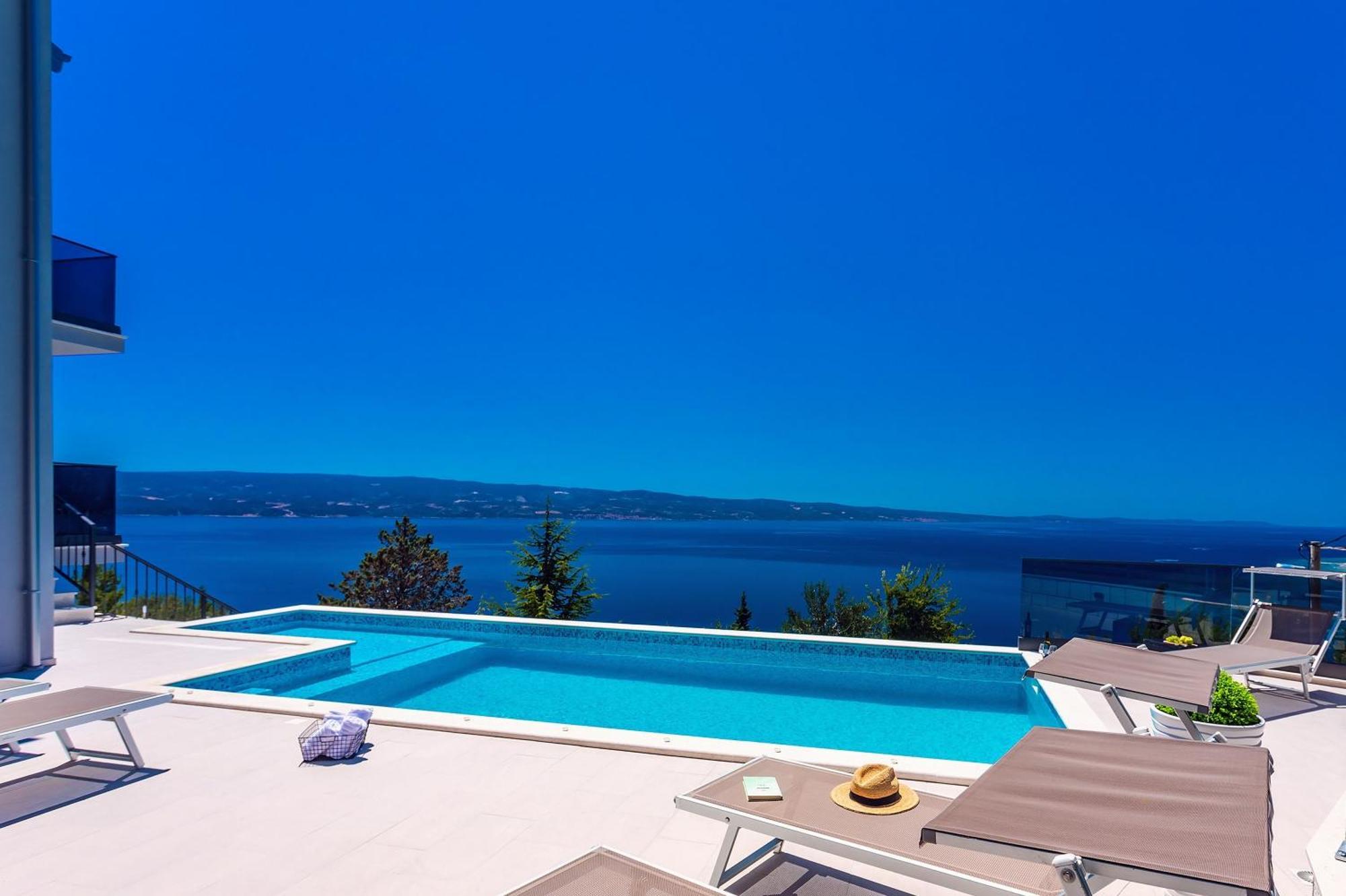 Villa Belvedere With Heated Pool, Billiards, Media Room, Sea Views,10 Pax Omiš Dış mekan fotoğraf